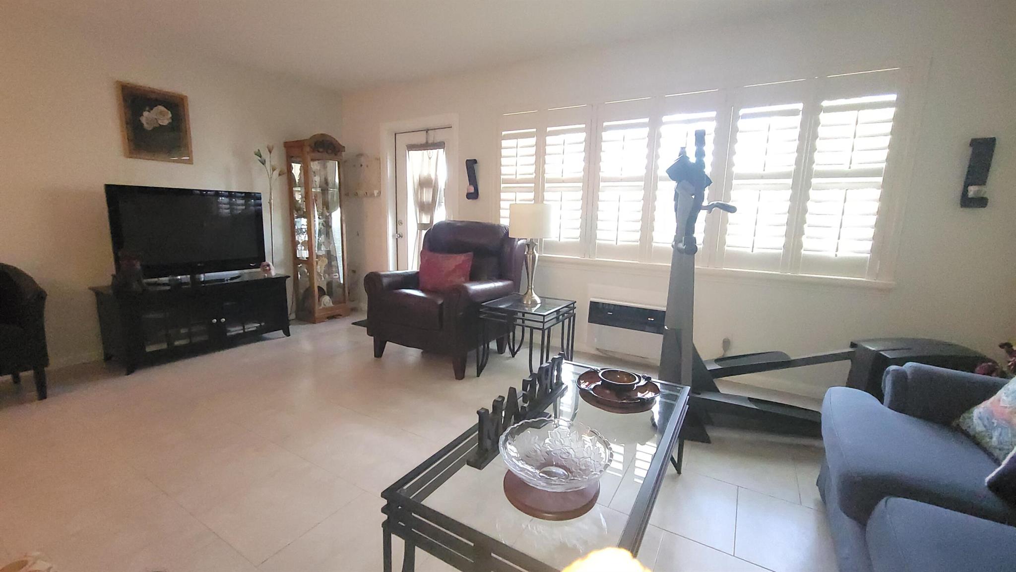 View photos, virtual tours, details... 402 Windsor R