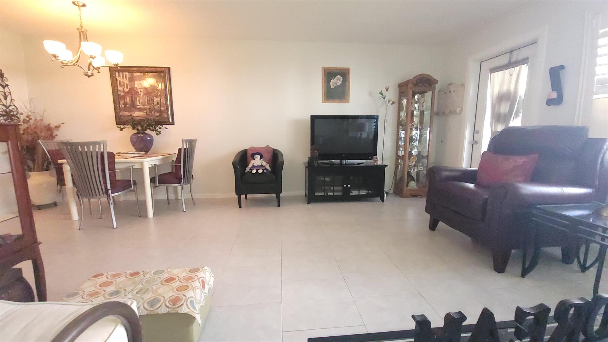 View photos, virtual tours, details... 402 Windsor R
