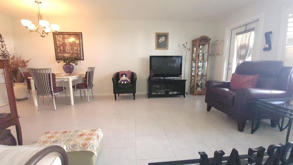 Photo of 402 Windsor R, West Palm Beach, FL 33417 (MLS # R11132267)