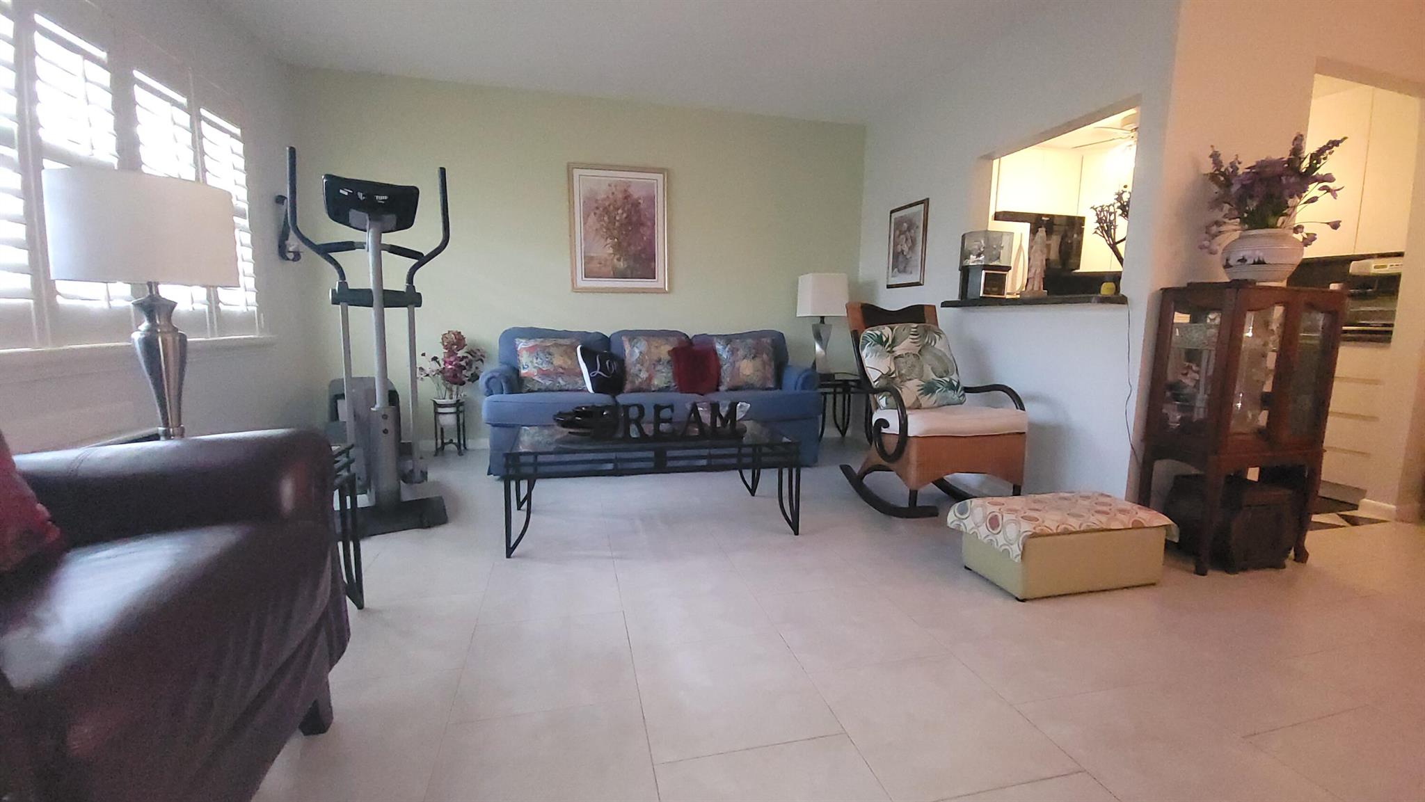 View photos, virtual tours, details... 402 Windsor R