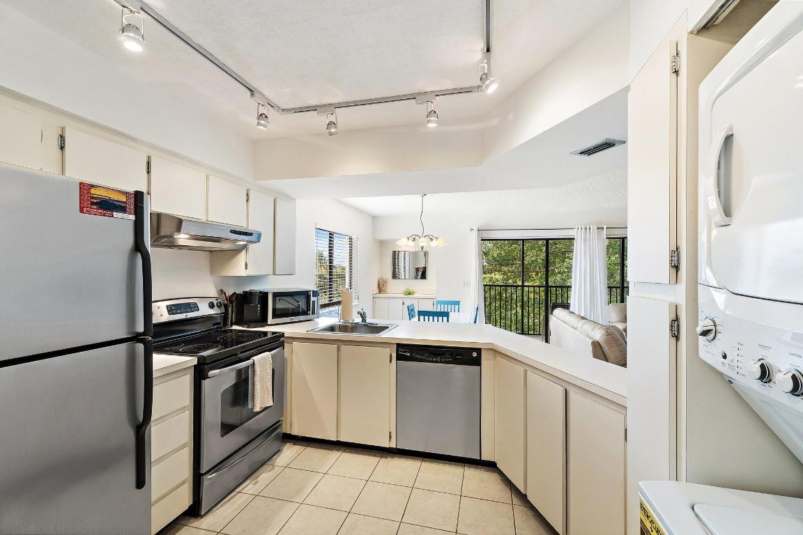 SEA RISE CONDO - Residential