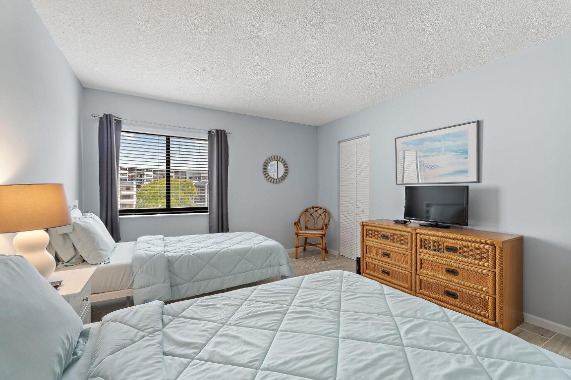 SEA RISE CONDO - Residential