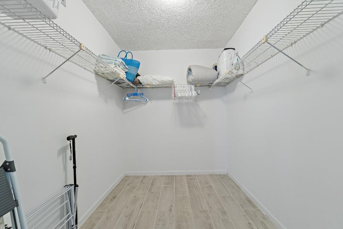 SEA RISE CONDO - Residential