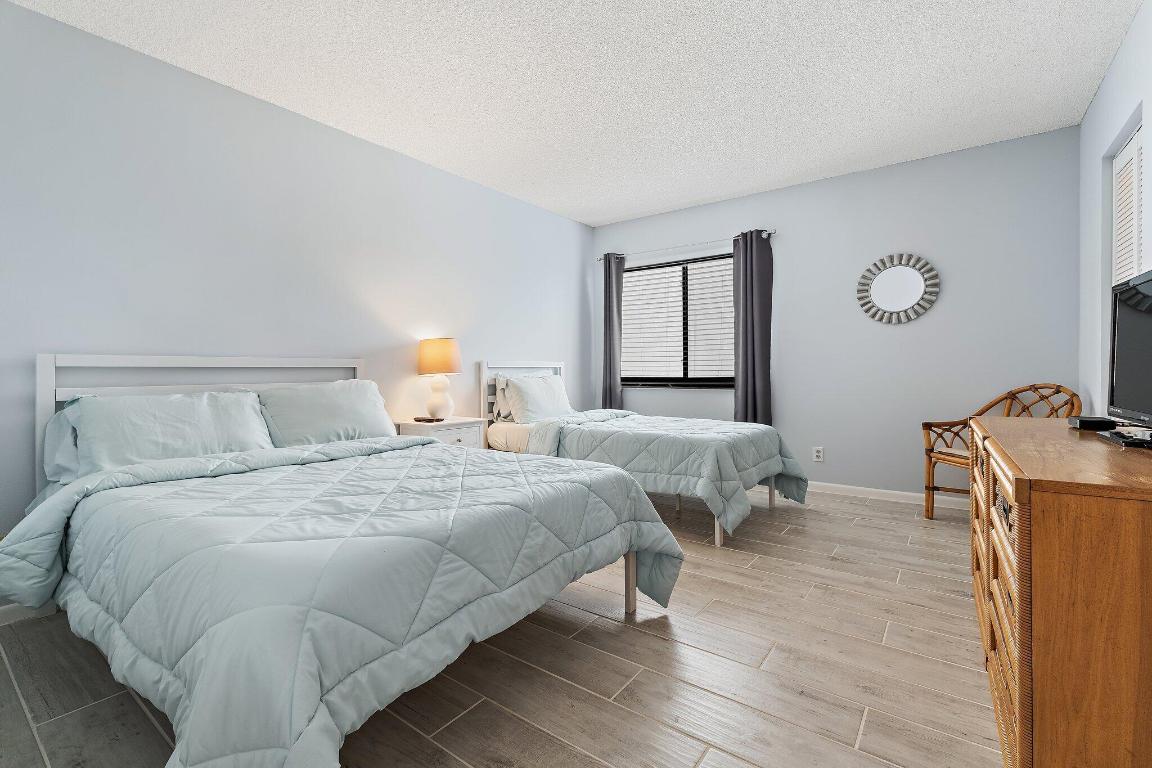 SEA RISE CONDO - Residential