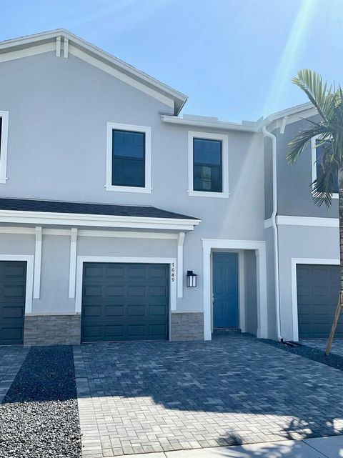 7649 SW Lucy Lane Latitude Stuart FL 34997
