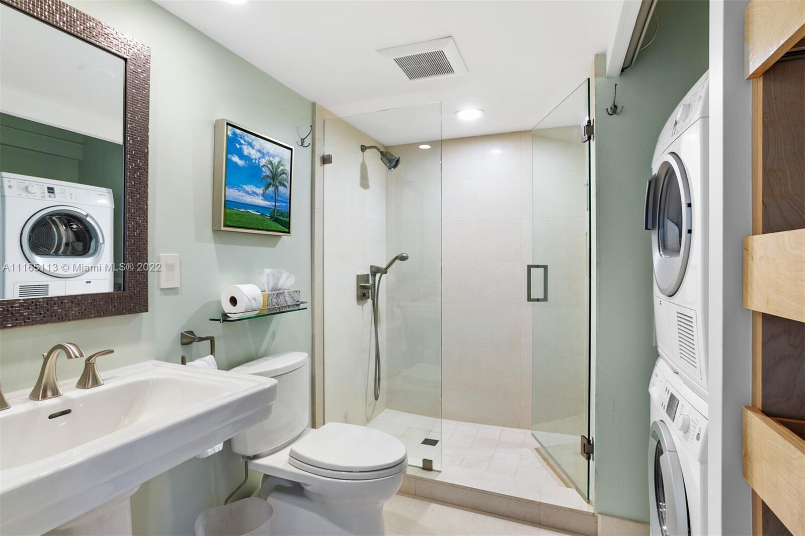 ISLAND HOUSE NORTHEAST CONDO APTS - Residential Lease