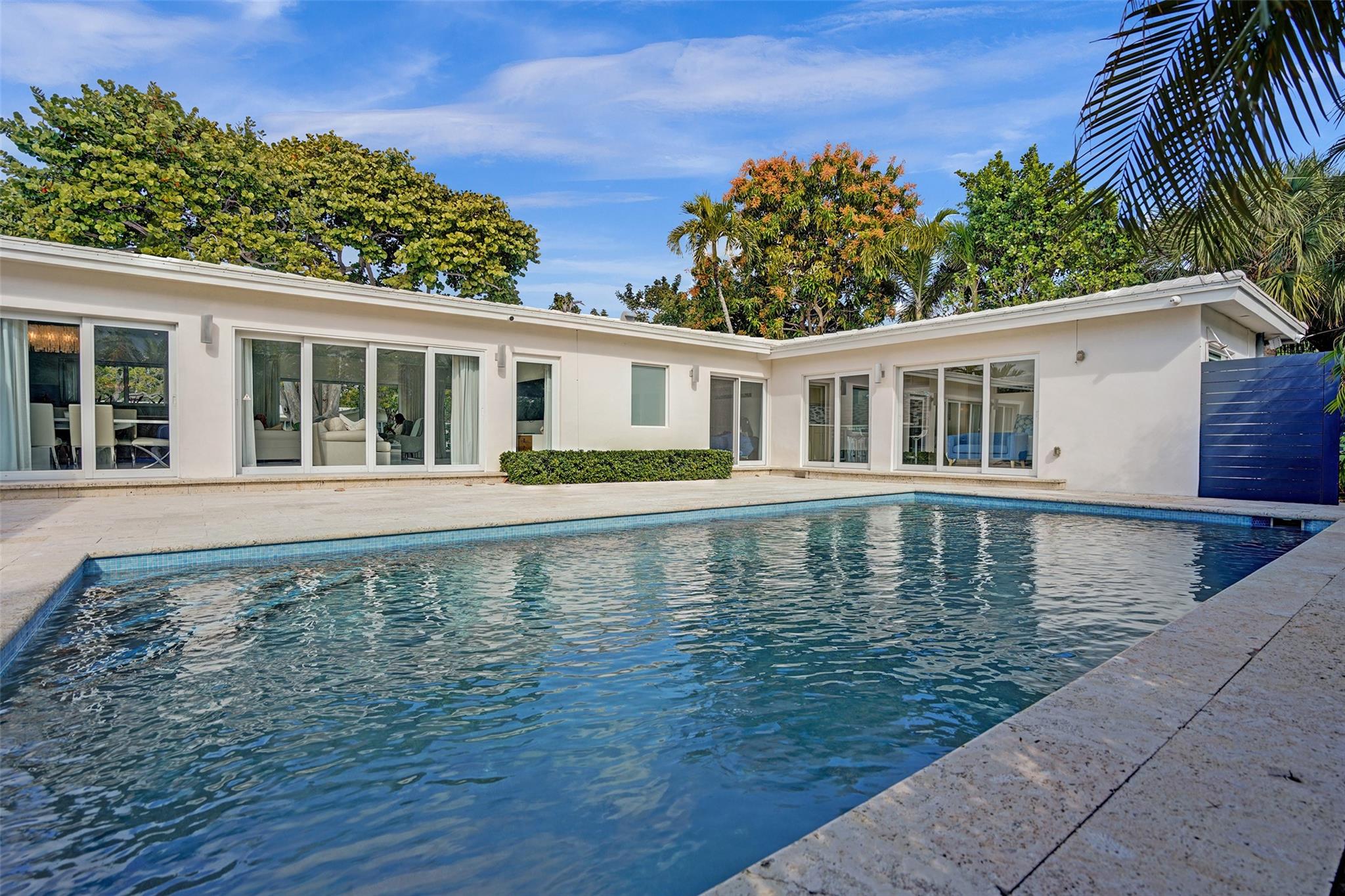 2514 Yacht Club Blvd