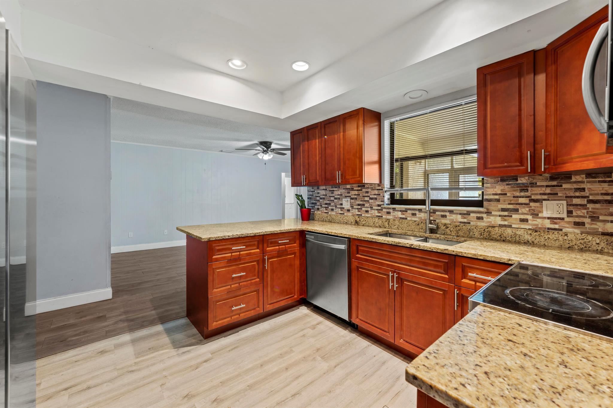 PORT ST LUCIE SECTION 27 - Residential