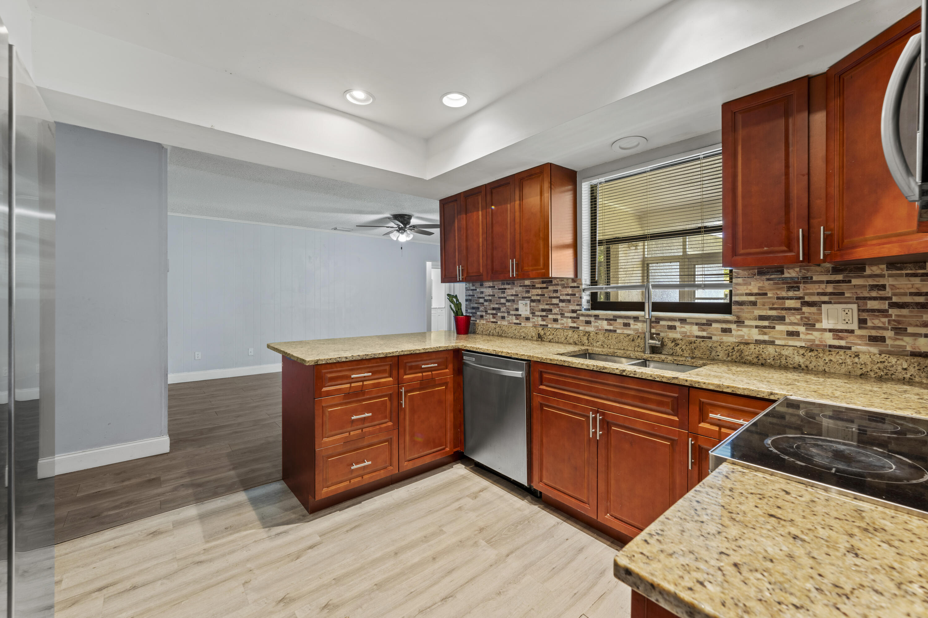 PORT ST LUCIE SECTION 27 - Residential