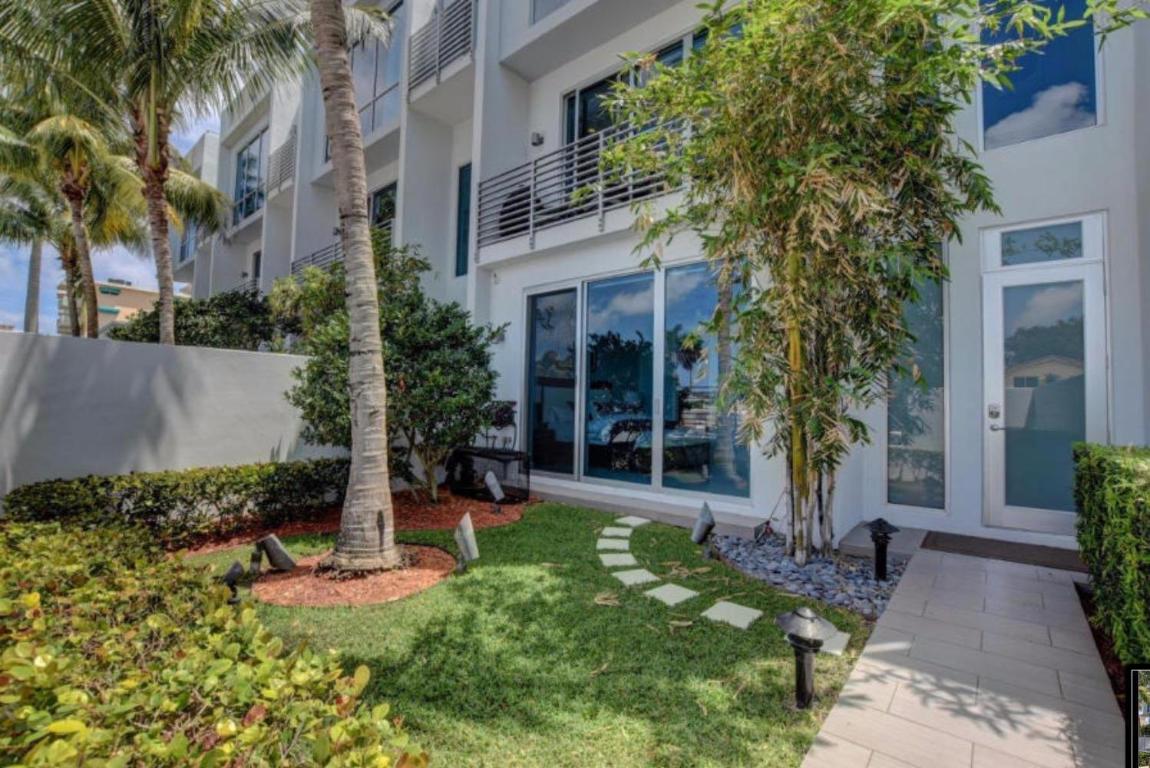 Aqua Lofts - Residential