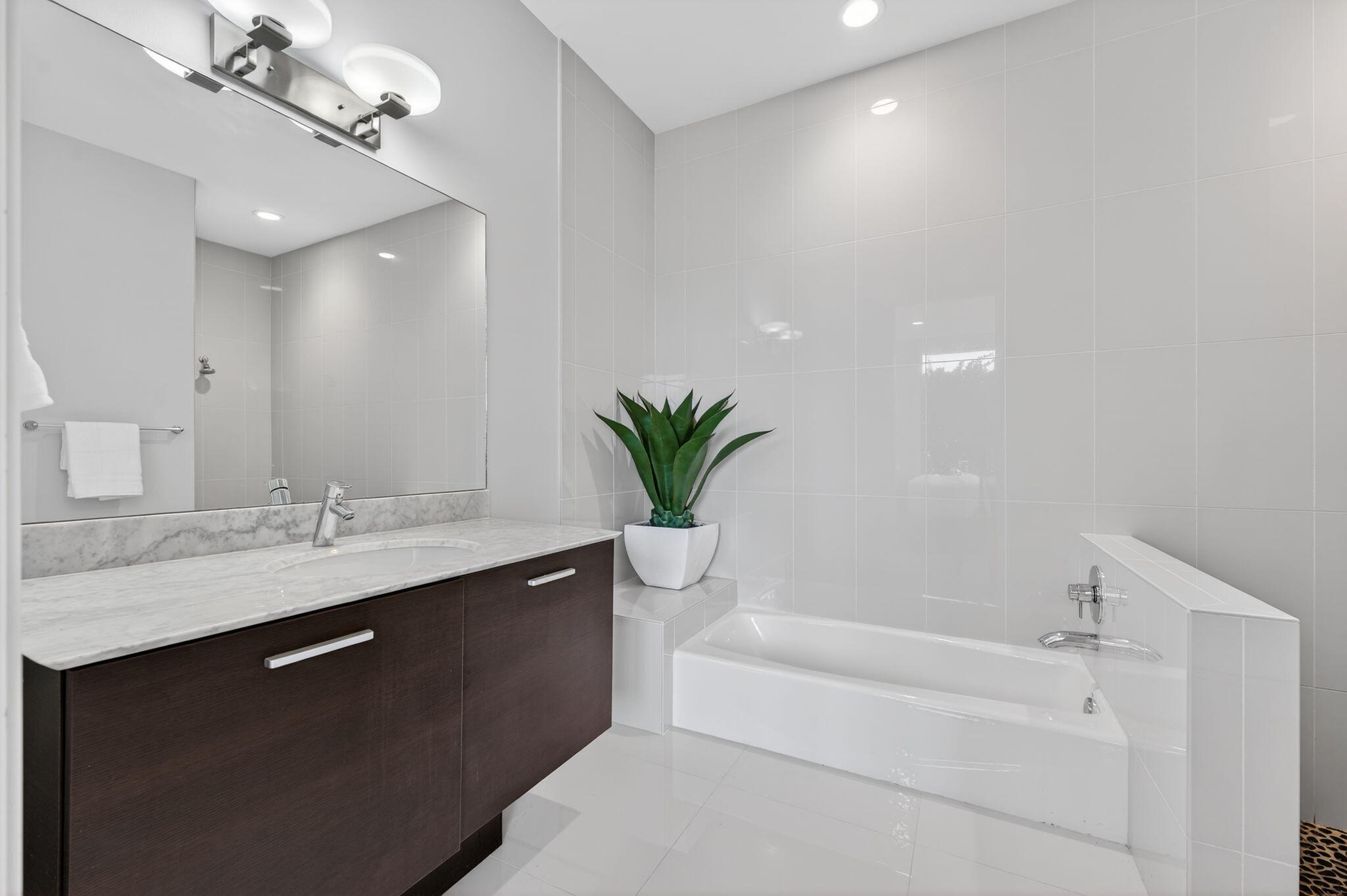 Aqua Lofts - Residential