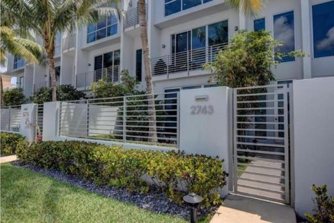 2743 NE 1 Street Pompano Beach FL 33062