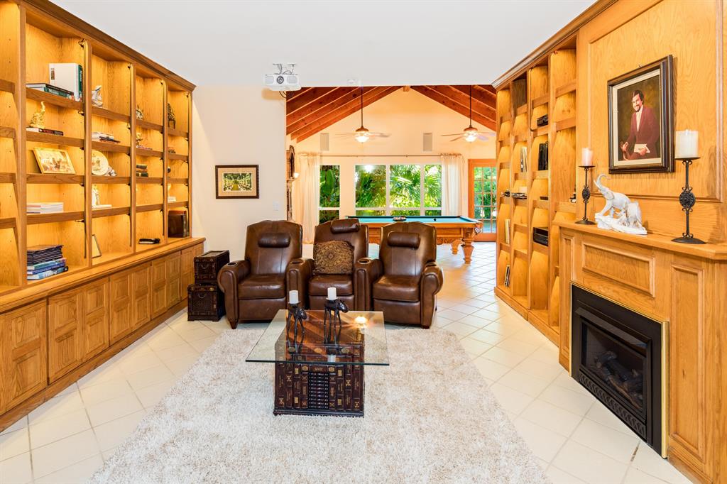 GULFSTREAM PROPERTIES PL & REPL IN PB 18 PGS 27 & - Residential