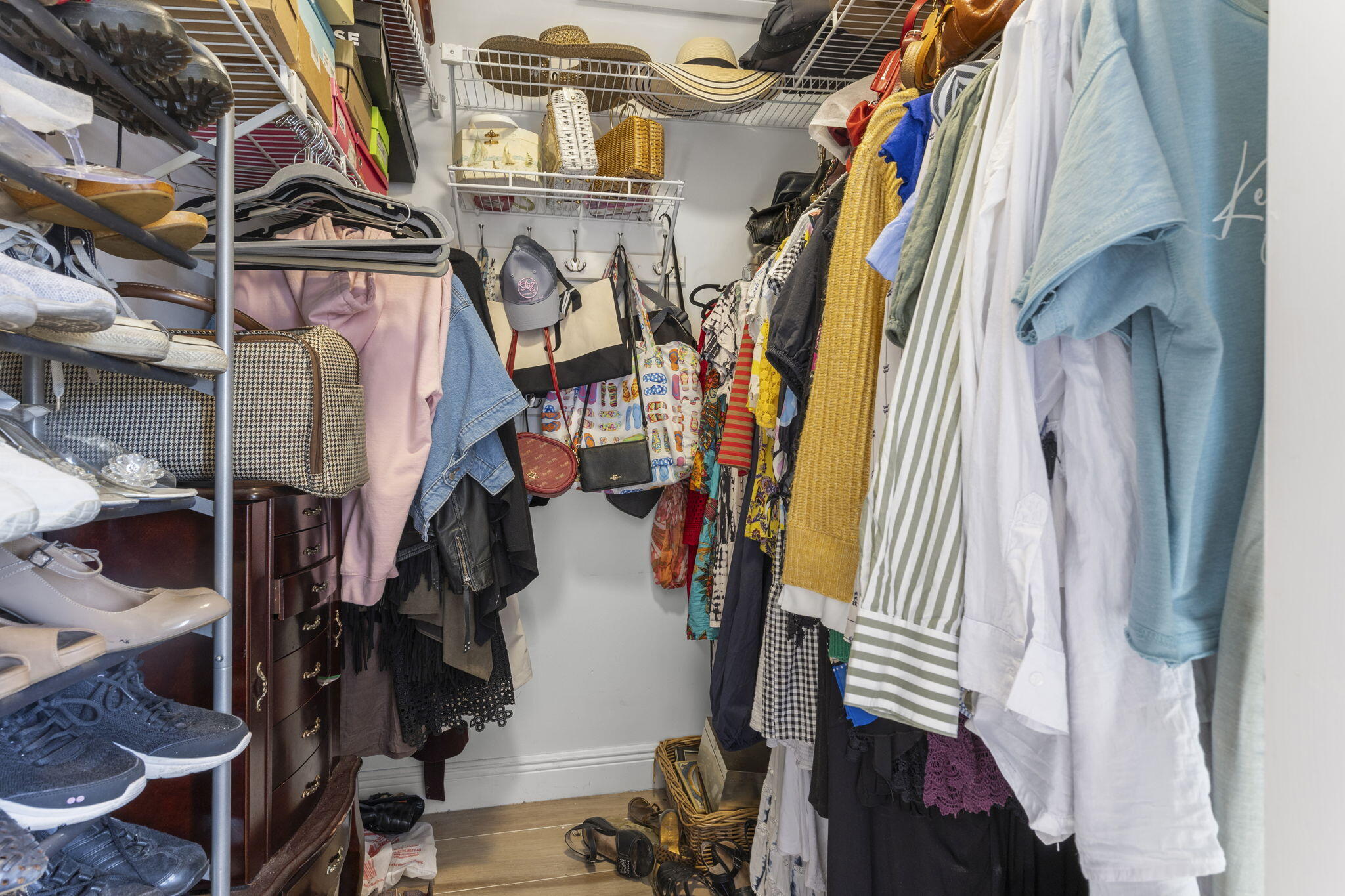 PINE RIDGE SOUTH IV CONDO - Residential