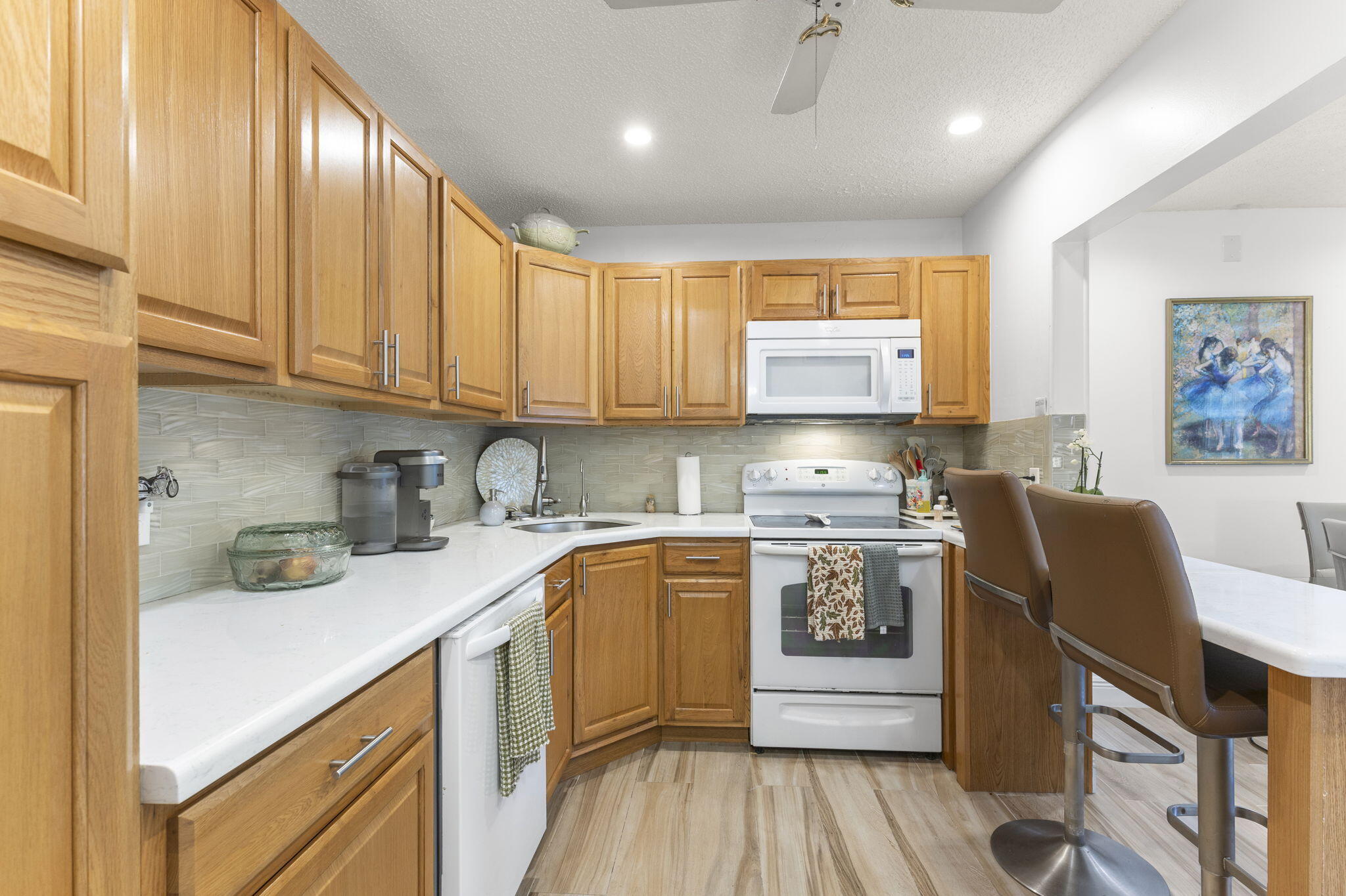 PINE RIDGE SOUTH IV CONDO - Residential