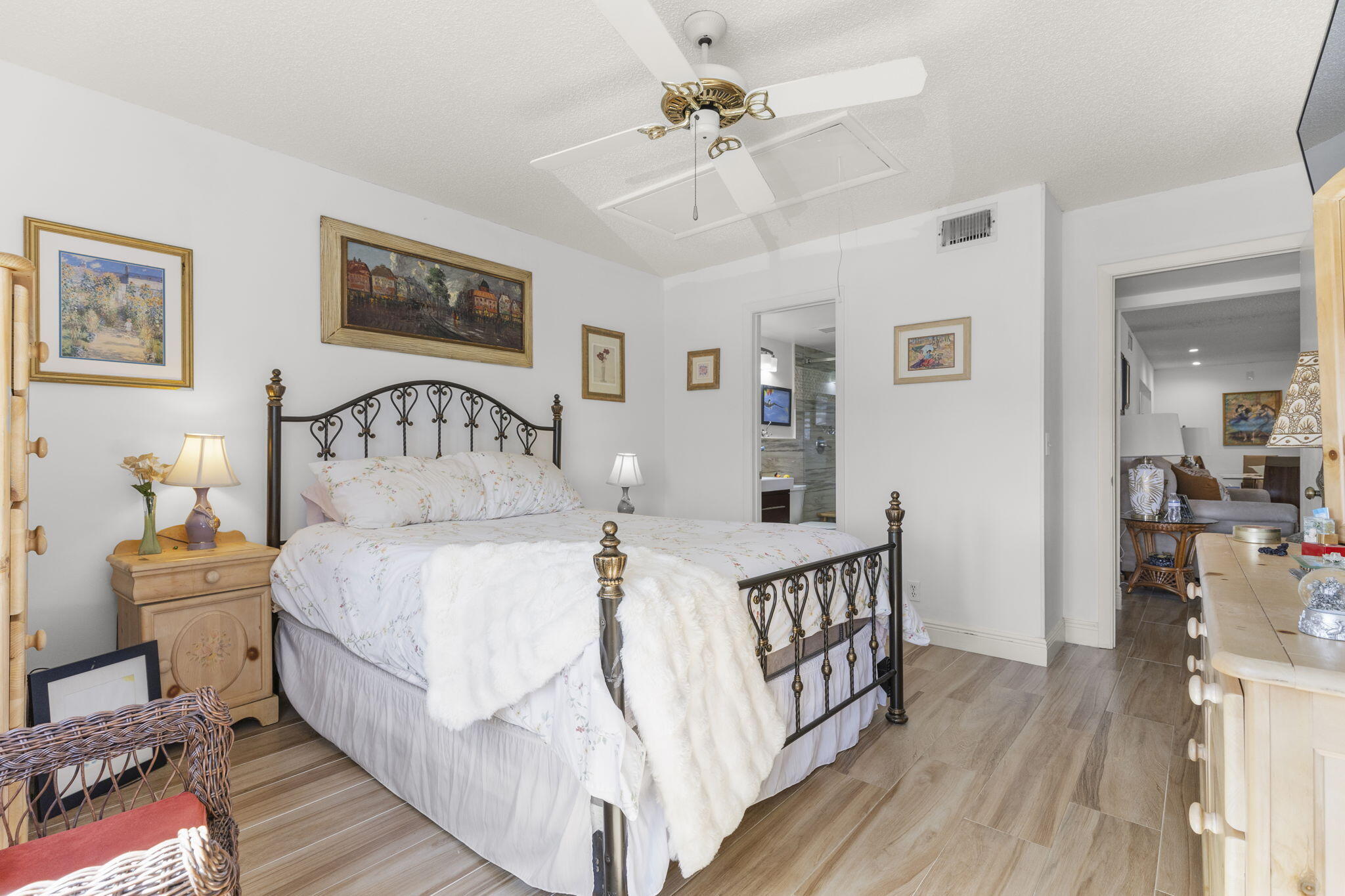 PINE RIDGE SOUTH IV CONDO - Residential