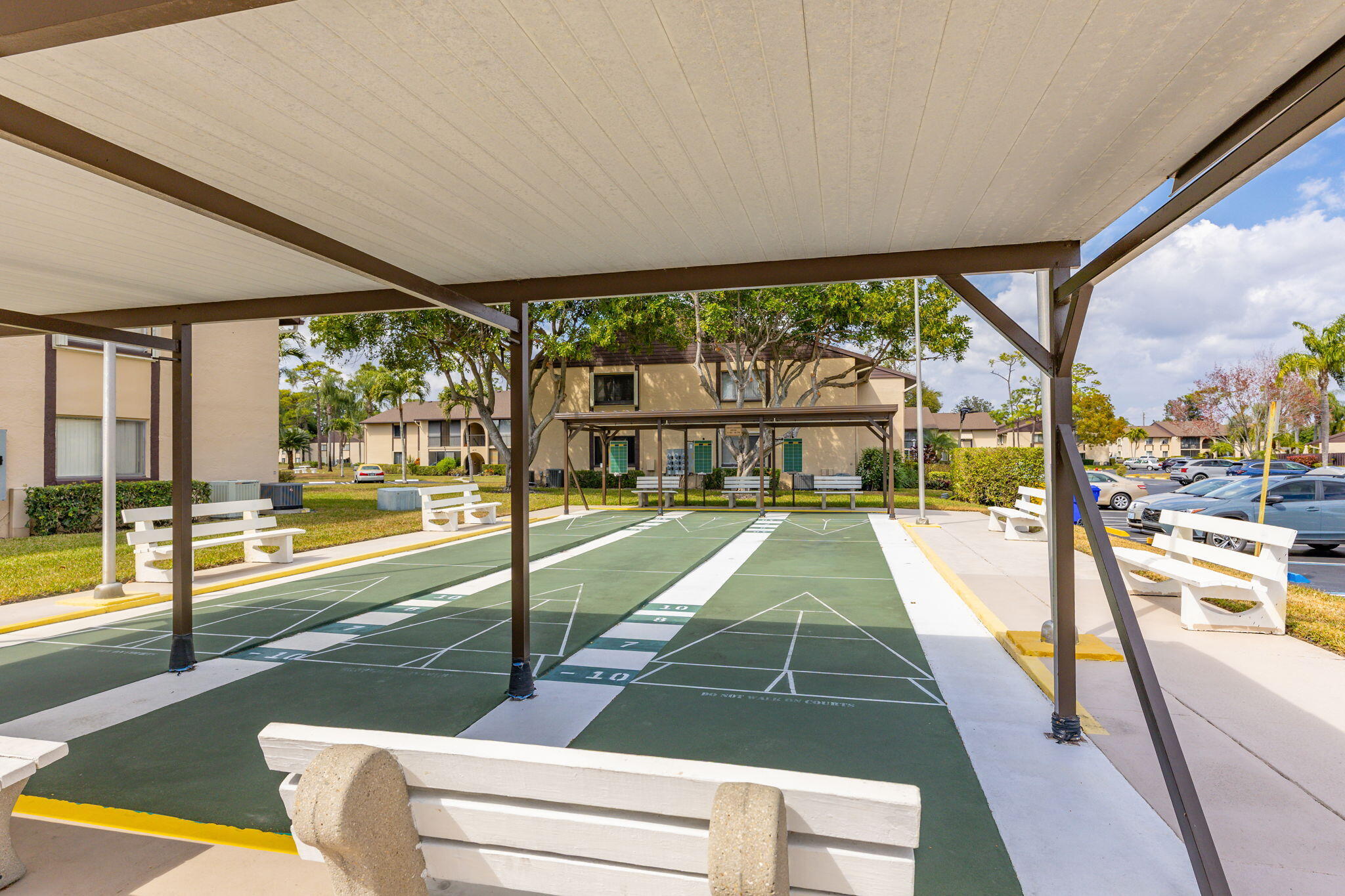 PINE RIDGE SOUTH IV CONDO - Residential