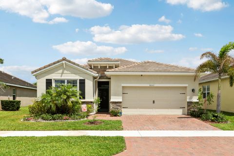 Photo of 10511 SW Toren Way, Port Saint Lucie, FL 34987 (MLS # B26028626)