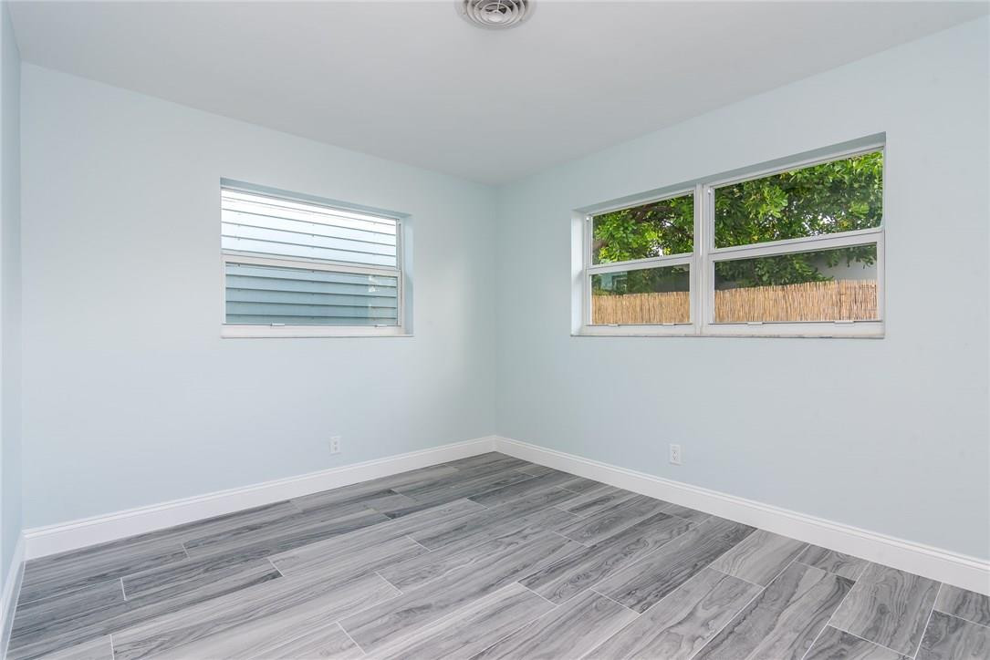 Eastway Park Sec 4 52-22 - Residential