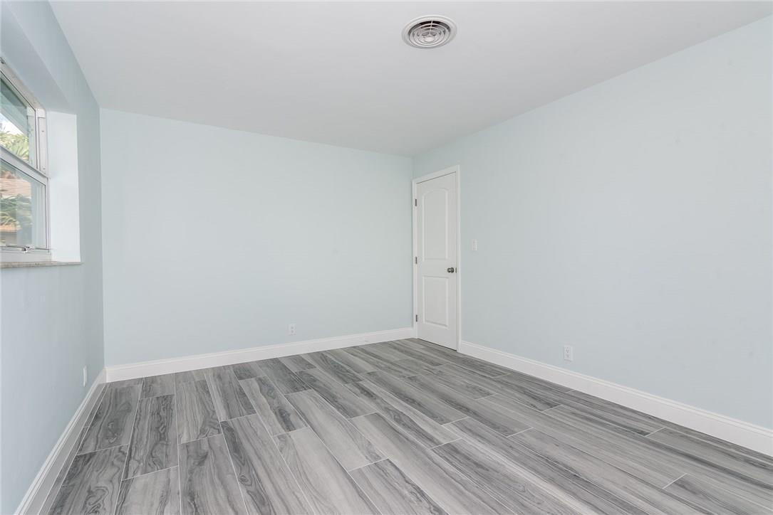 Eastway Park Sec 4 52-22 - Residential