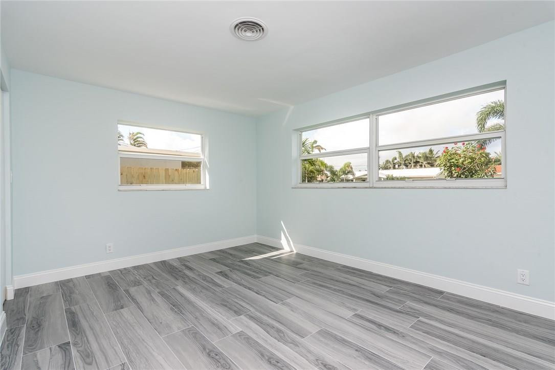Eastway Park Sec 4 52-22 - Residential