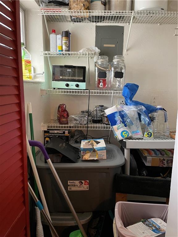 Lauderwood Amd 36-14 B - Residential Income