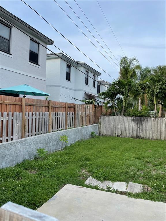 Lauderwood Amd 36-14 B - Residential Income