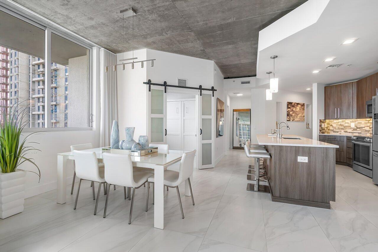 300 S AUSTRALIAN Avenue 805