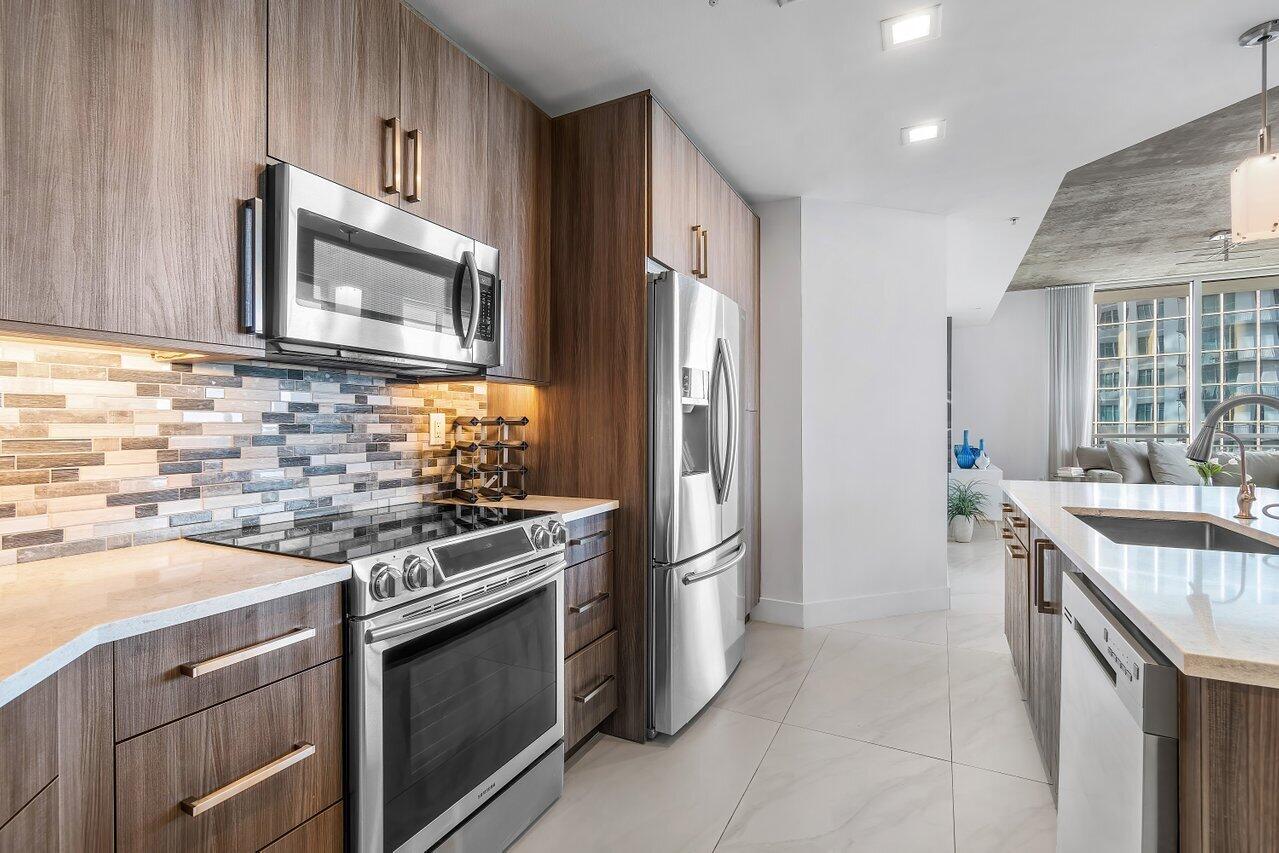 300 S AUSTRALIAN Avenue 805