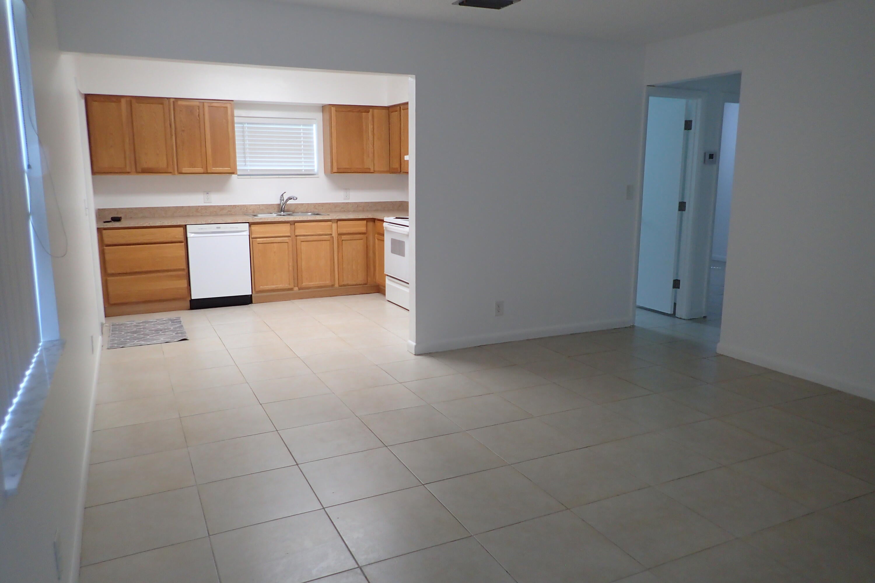 151 SW 14th Court A