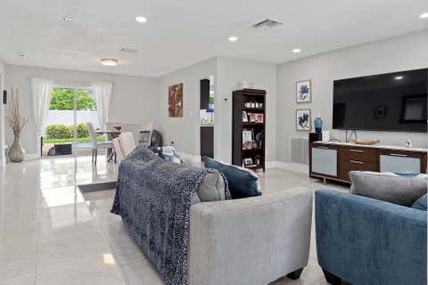 Tiny photo for 10476 NW 3rd Street, Plantation, FL 33324 (MLS # B26036069)