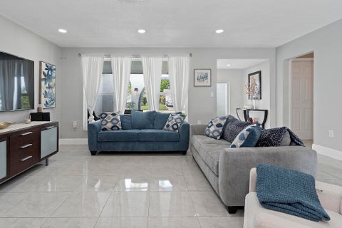 Tiny photo for 10476 NW 3rd Street, Plantation, FL 33324 (MLS # B26036069)