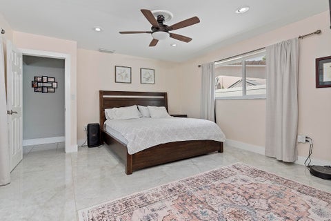 Tiny photo for 10476 NW 3rd Street, Plantation, FL 33324 (MLS # B26036069)
