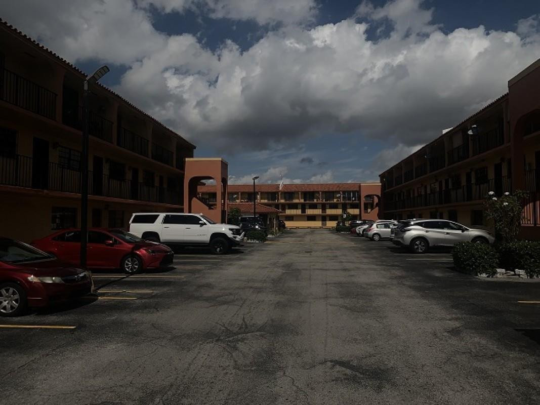 Carmel Twnhms Condo - Residential Lease