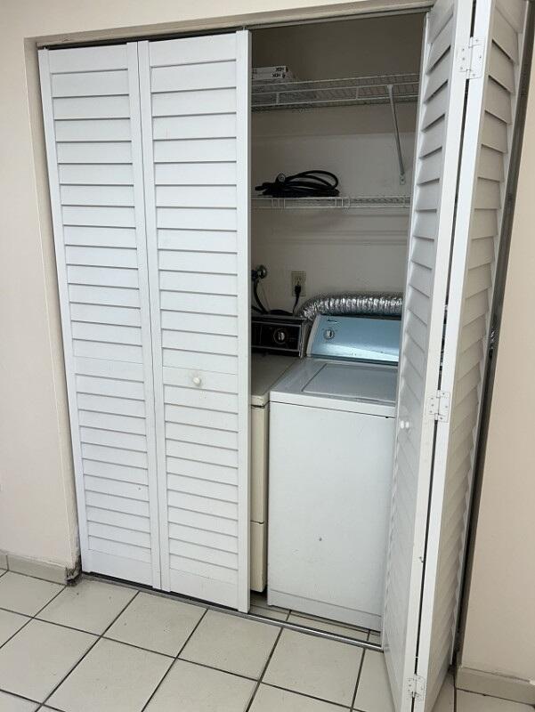 Carmel Twnhms Condo - Residential Lease