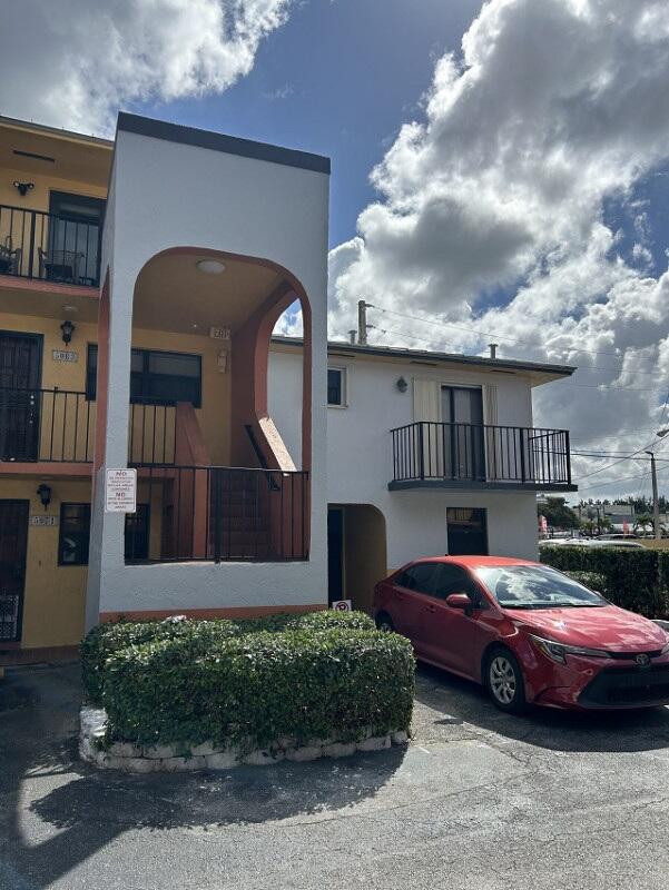 Carmel Twnhms Condo - Residential Lease