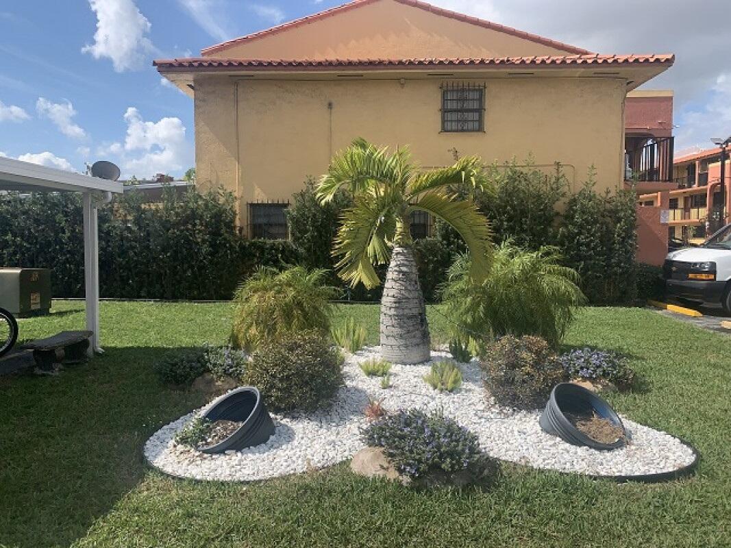 Carmel Twnhms Condo - Residential Lease