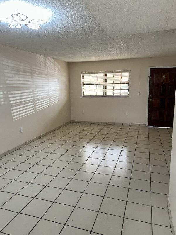 Carmel Twnhms Condo - Residential Lease