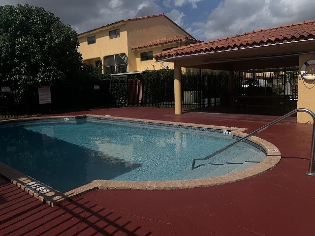 Carmel Twnhms Condo - Residential Lease