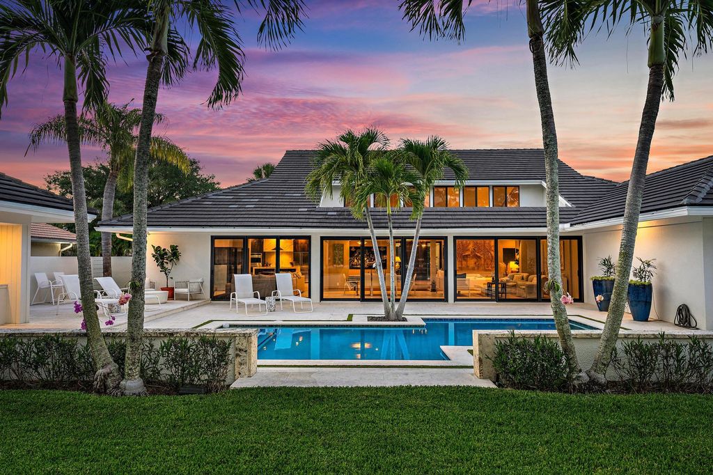 Photo of 12 Alston Road, Palm Beach Gardens, FL 33418 (MLS # B26022412)