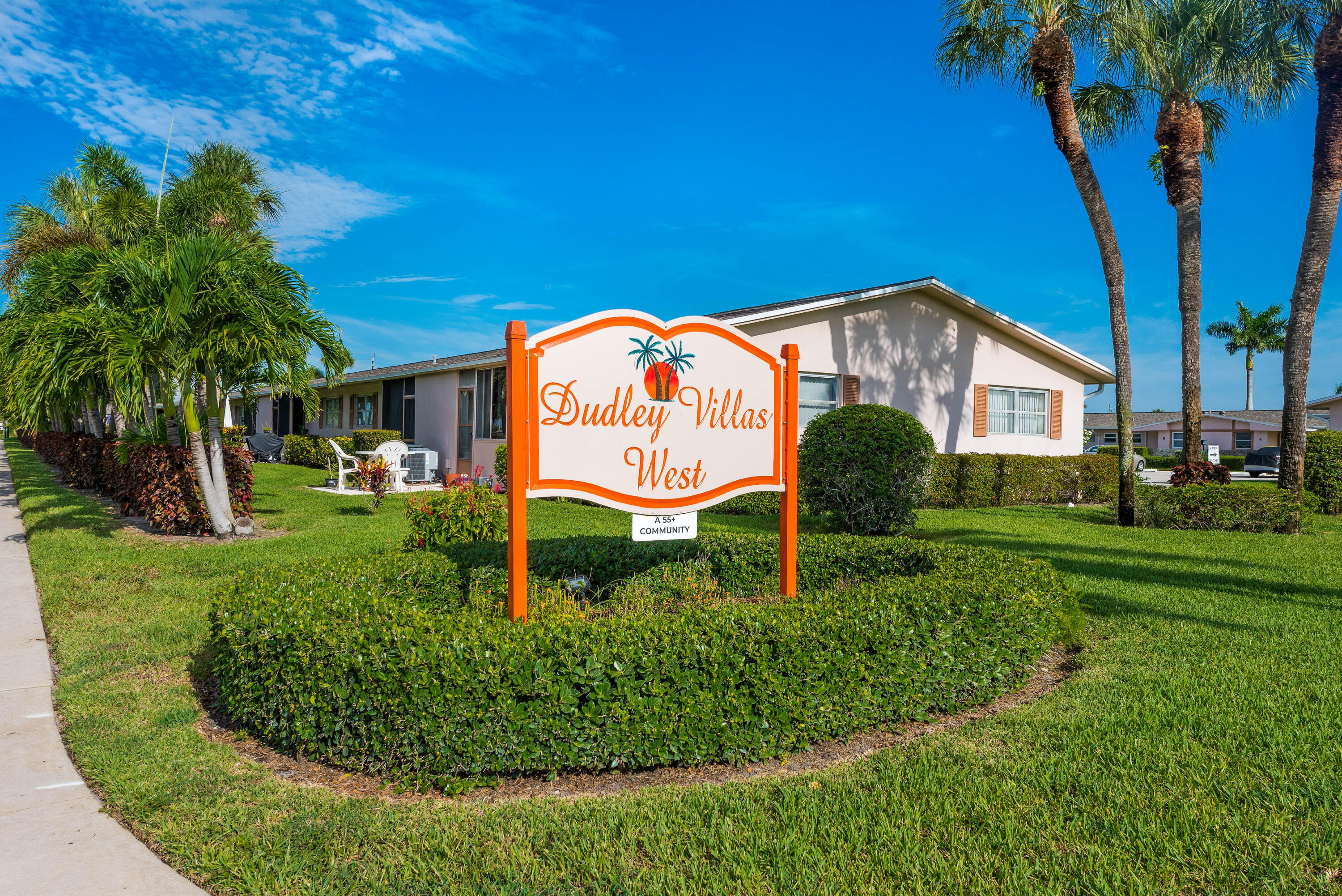 CRESTHAVEN VILLAS 28 CONDO - Residential