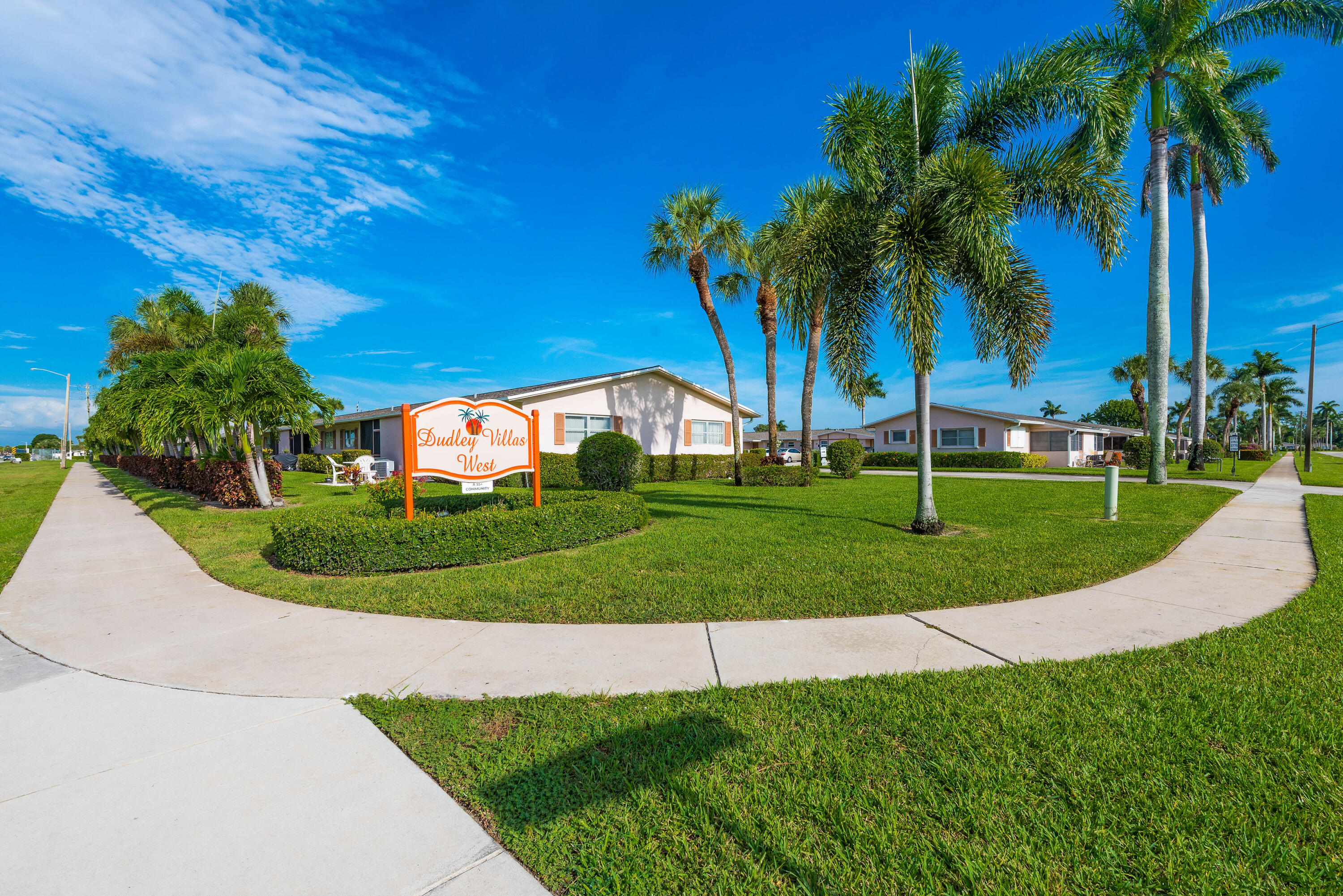 CRESTHAVEN VILLAS 28 CONDO - Residential