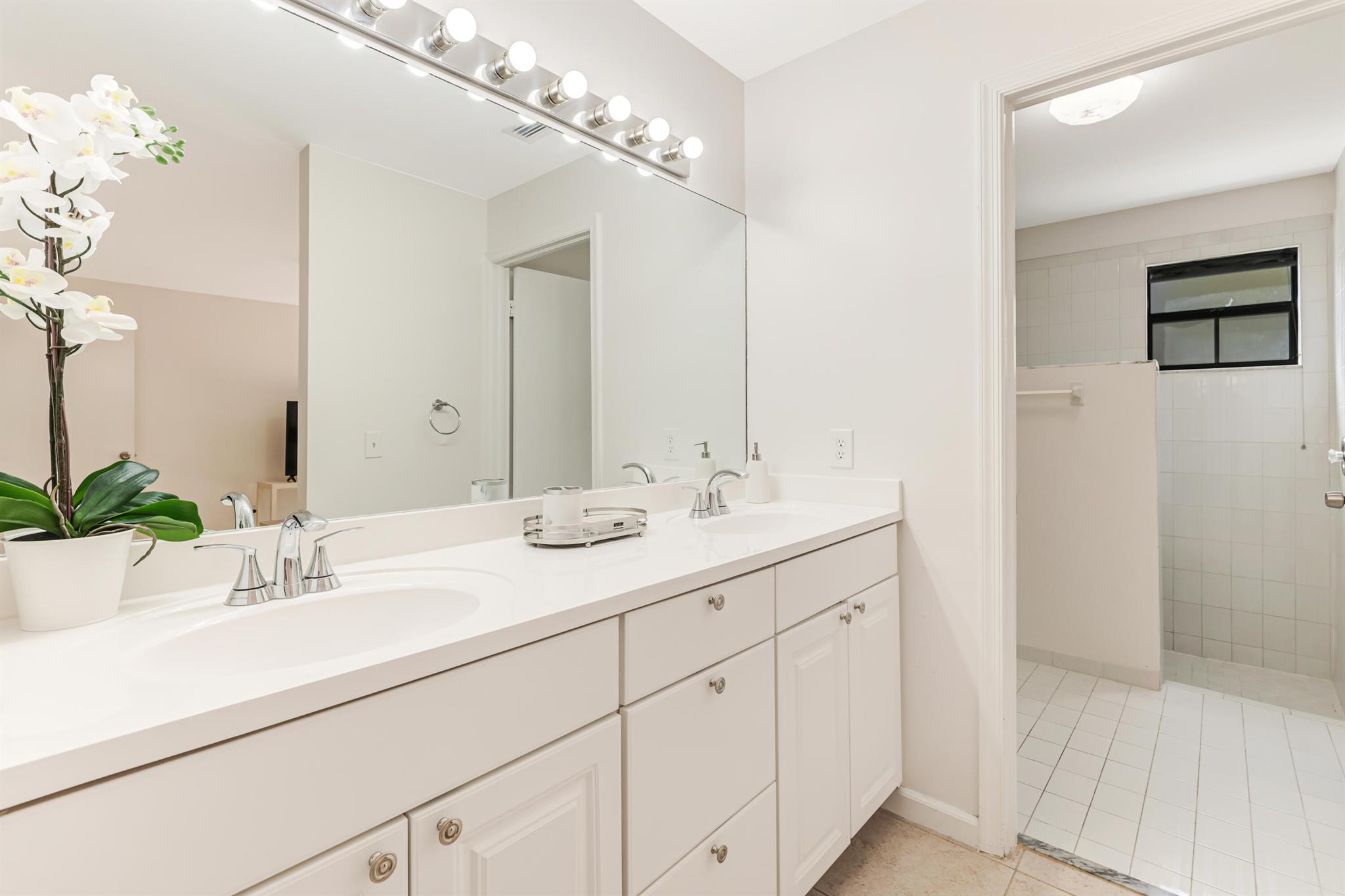 WELLINGTON OF WELLINGTON - Residential