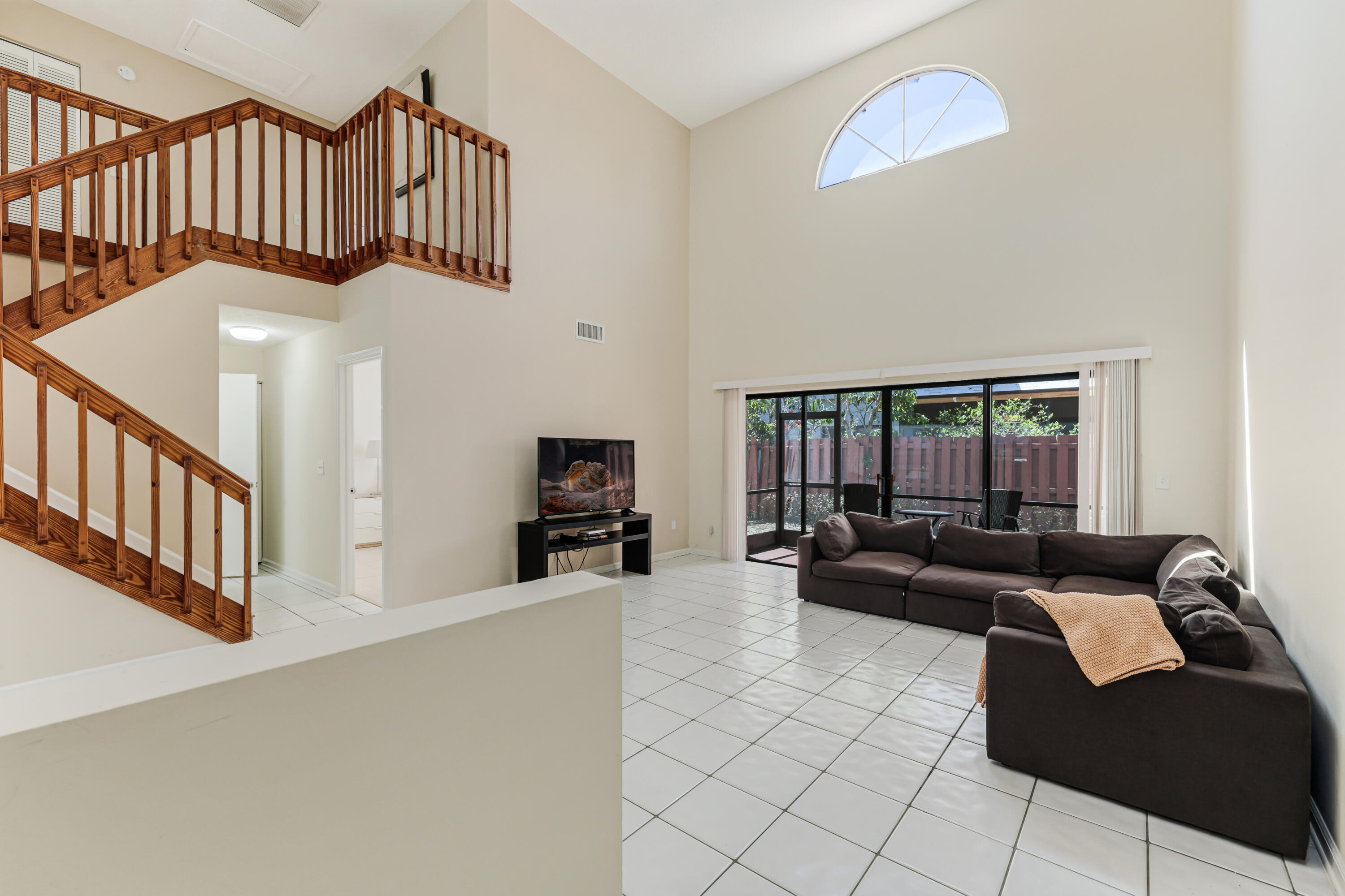 Properties 13506 Fountain View Boulevard