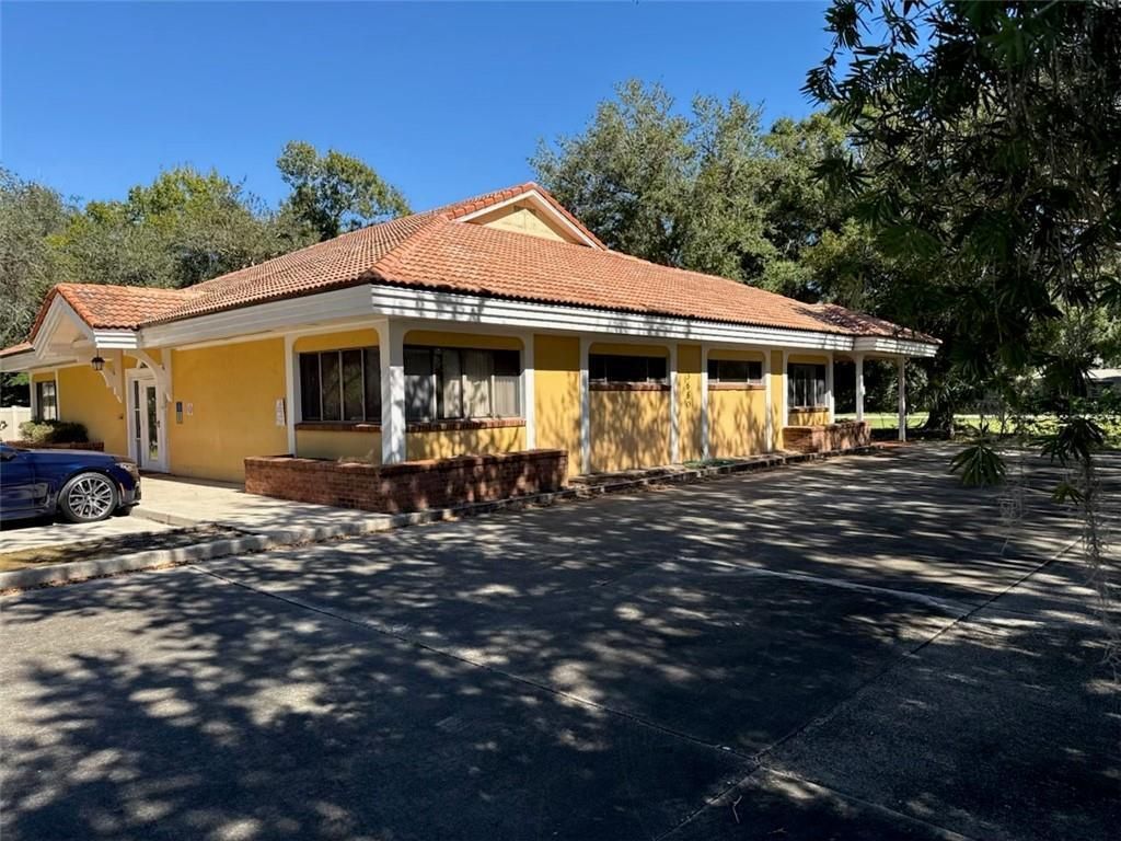 Photo of 3660 20th Street, Vero Beach, FL 32960 (MLS # R11145113)