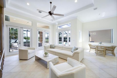 Single Family Residence in West Palm Beach FL 7030 Isla Vista Drive Dr 10.jpg