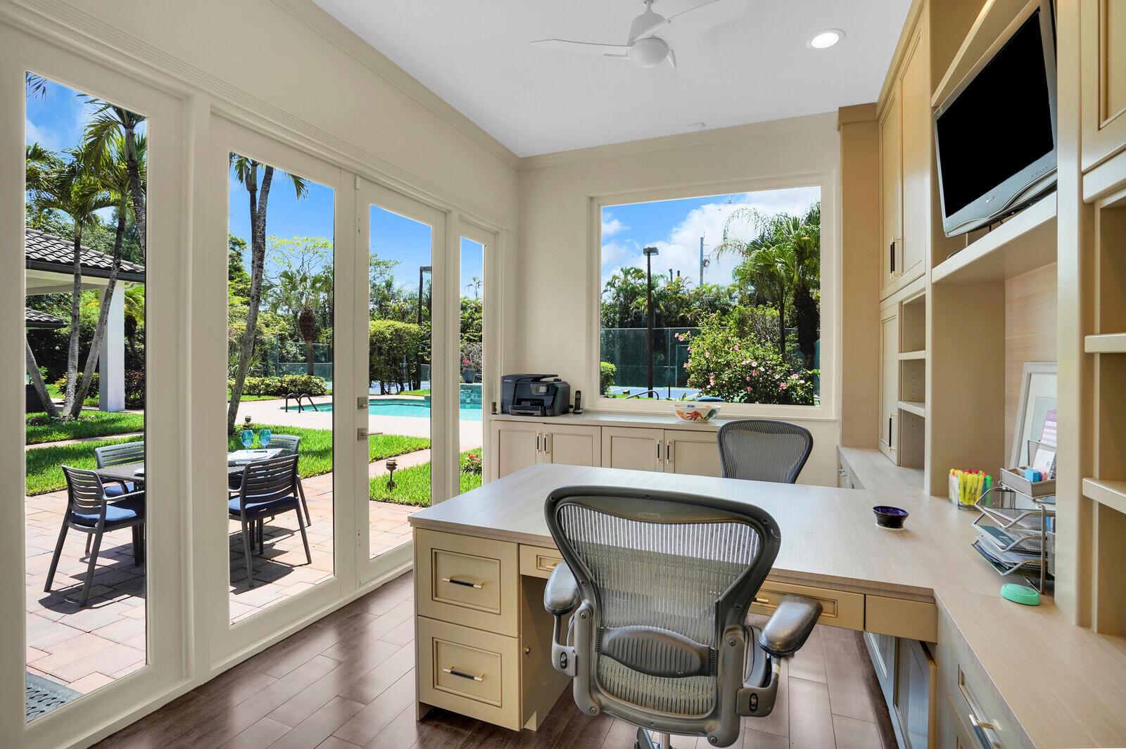 LONG LAKE ESTATES - Residential