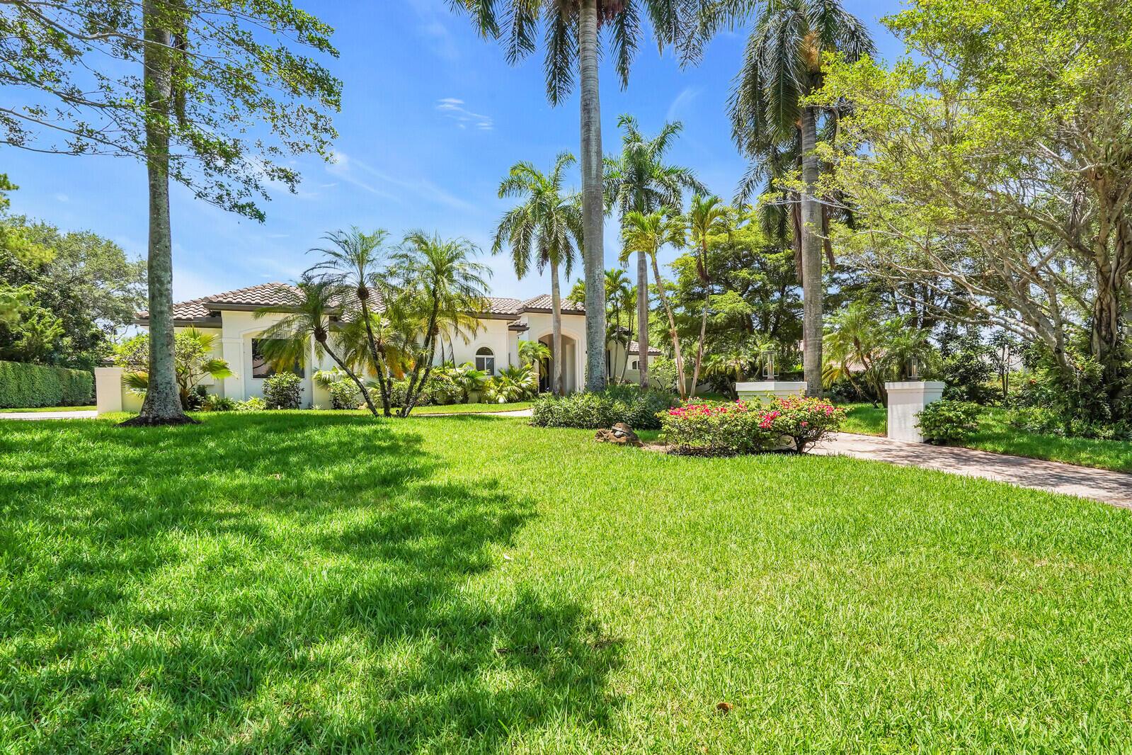 LONG LAKE ESTATES - Residential