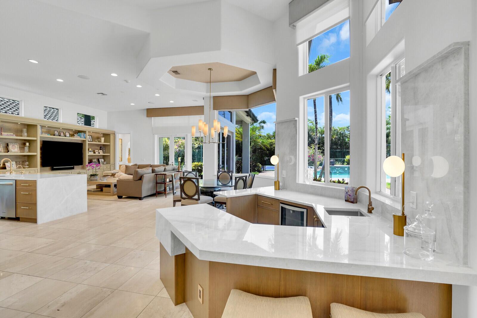 LONG LAKE ESTATES - Residential