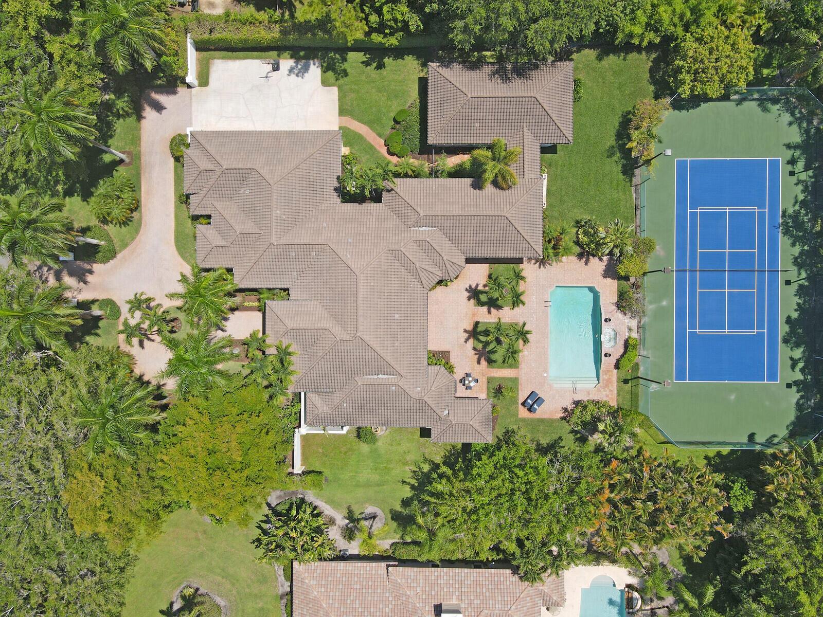 LONG LAKE ESTATES - Residential